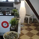 Appartement Centrum 2 *