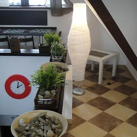 Appartement Centrum 2 *